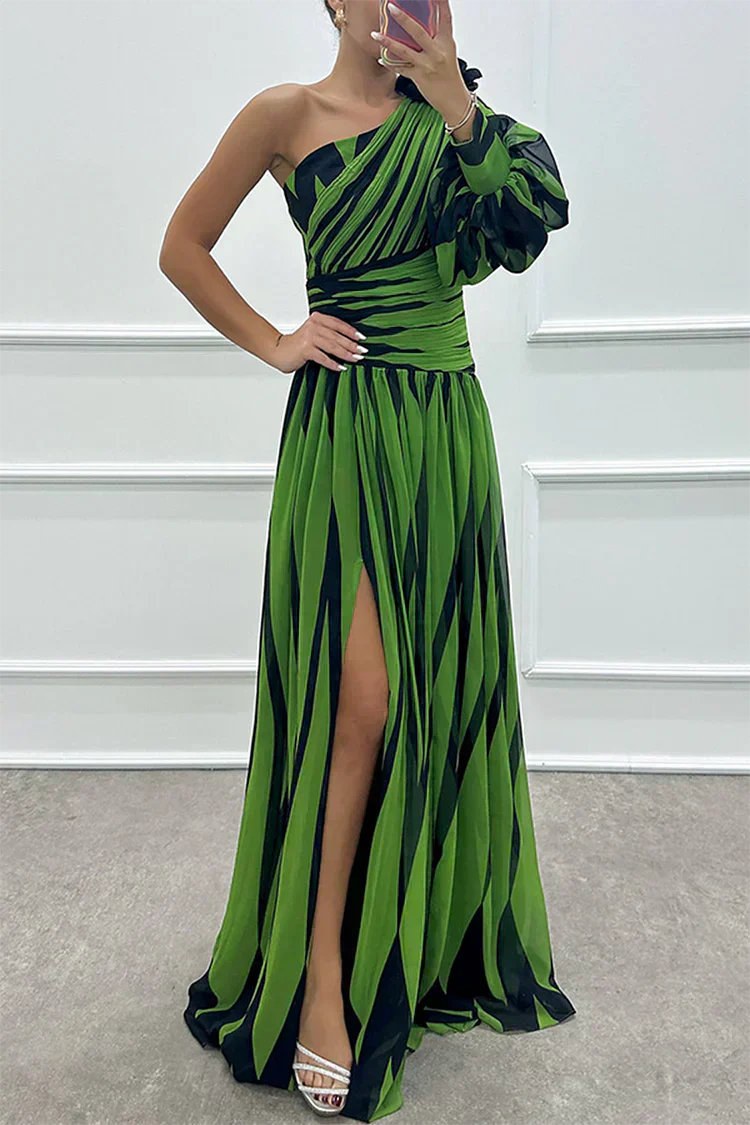 Shiloh - Elegant Striped Maxi Dress with One Shoulder