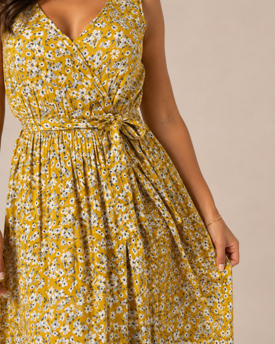 Maren - Sleeveless Maxi Dress with Floral Print and Slit